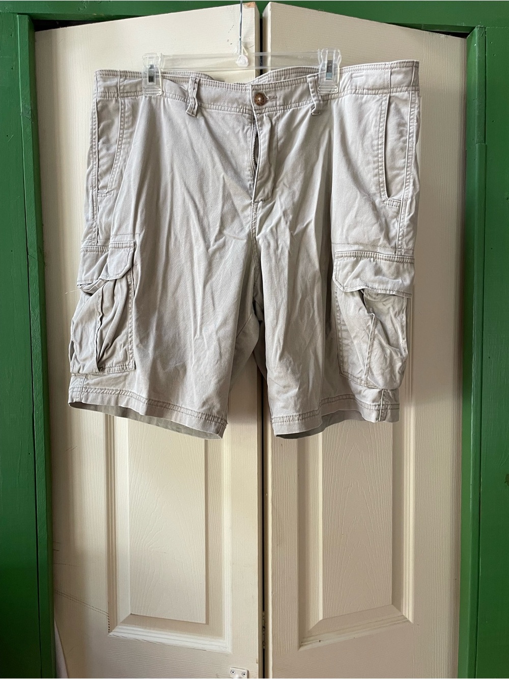 Men's Light Tan Cargo Shorts - Casual Pocket Utility